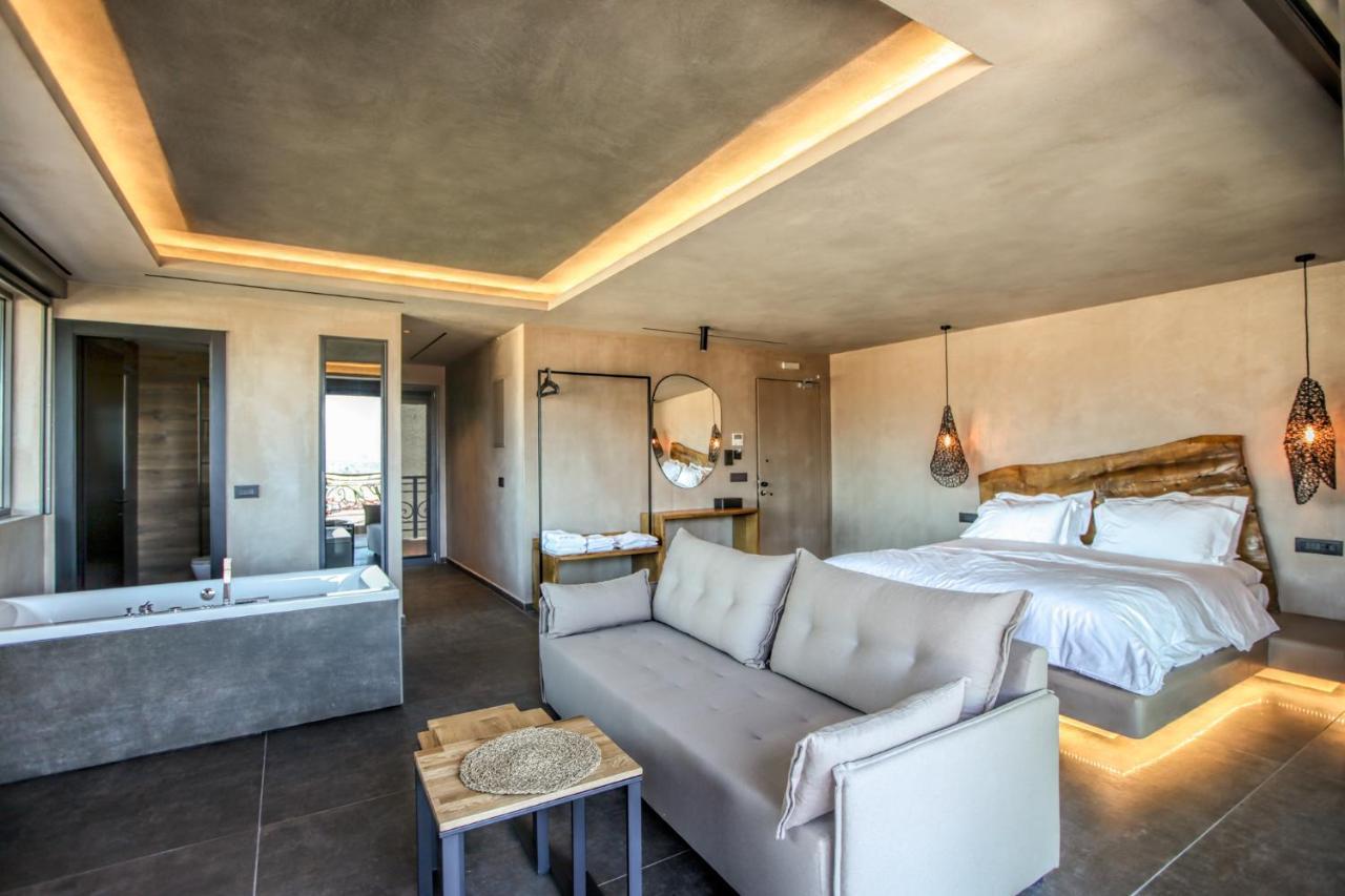 Meteora Heaven And Earth Premium Suites - Adults Friendly كالامباكا المظهر الخارجي الصورة