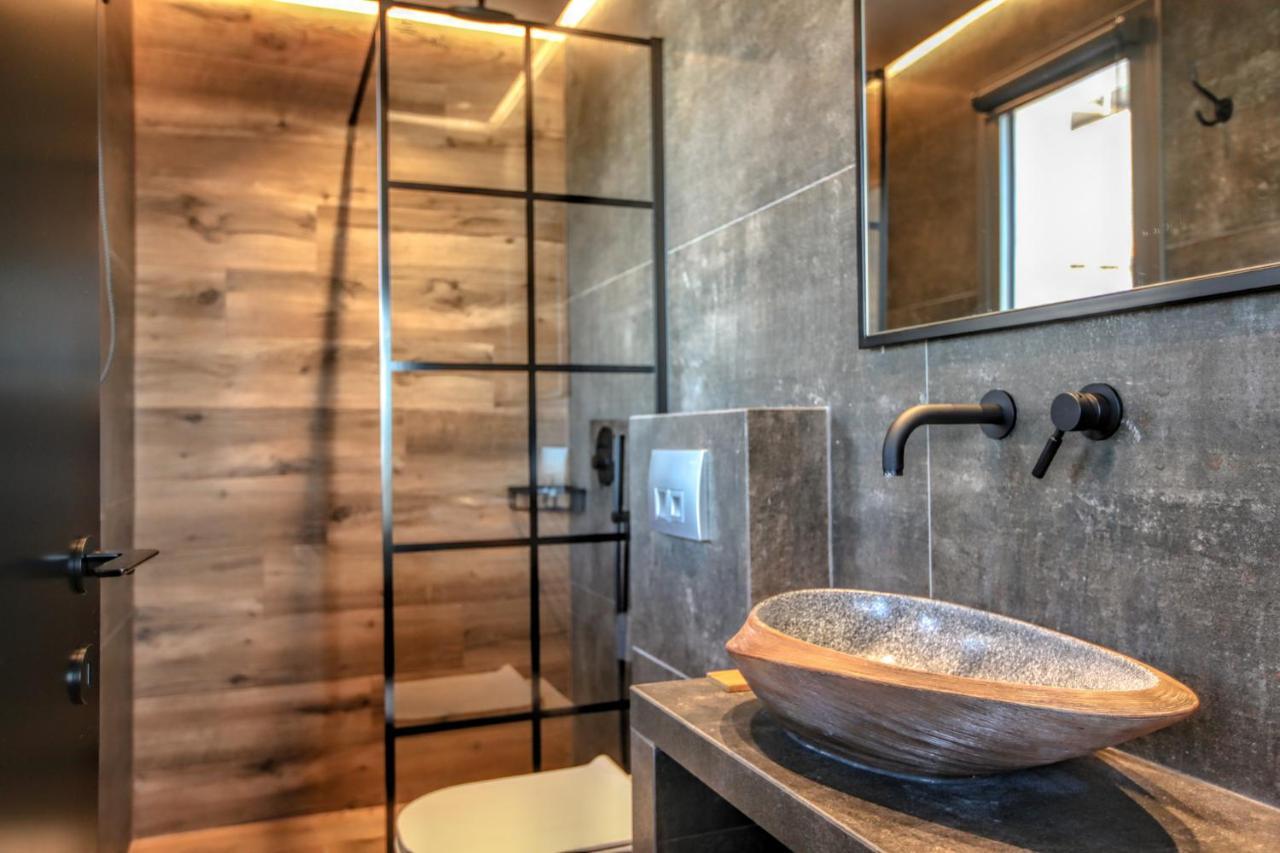 Meteora Heaven And Earth Premium Suites - Adults Friendly كالامباكا المظهر الخارجي الصورة